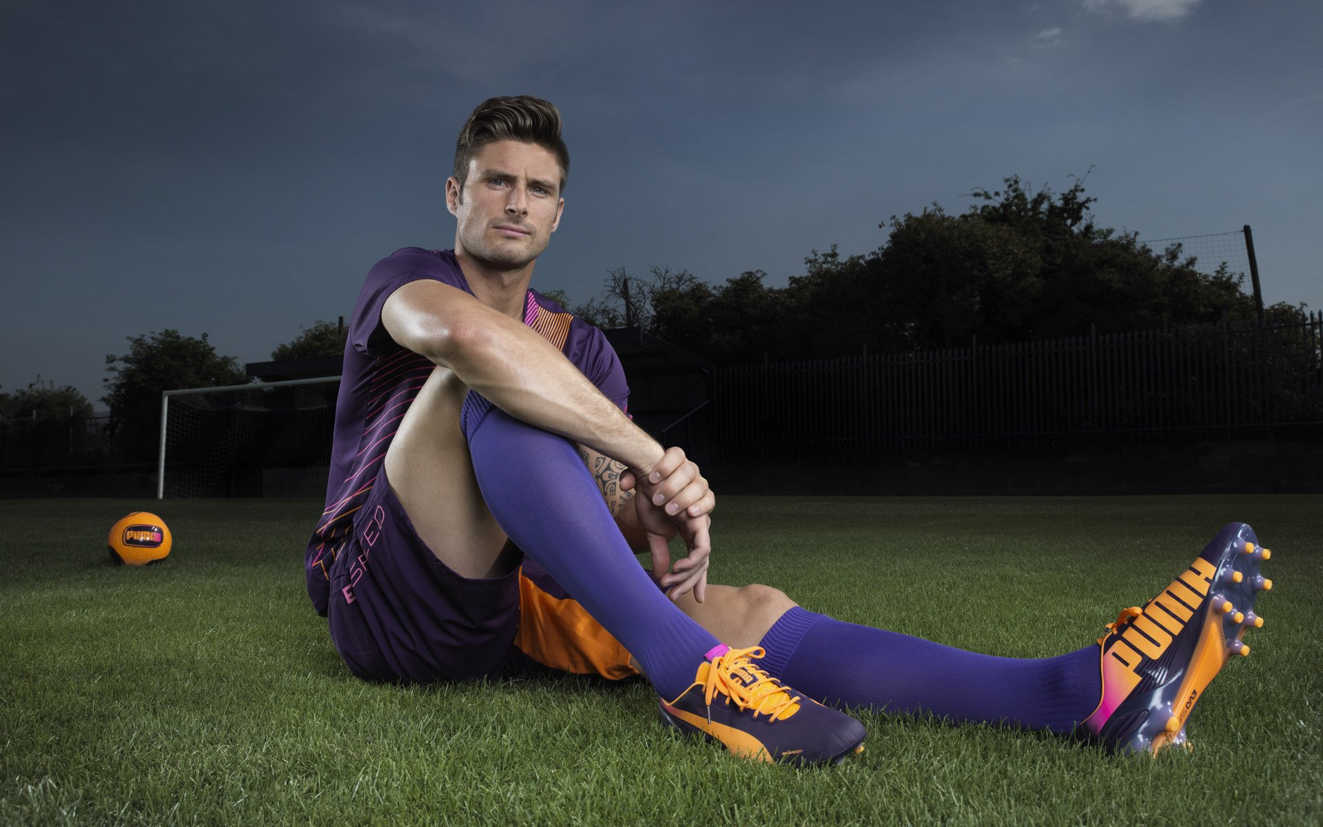 丹佛掘金抢七大战鏖战尤文图斯，浓眉砍下12记关键球，全场沸腾