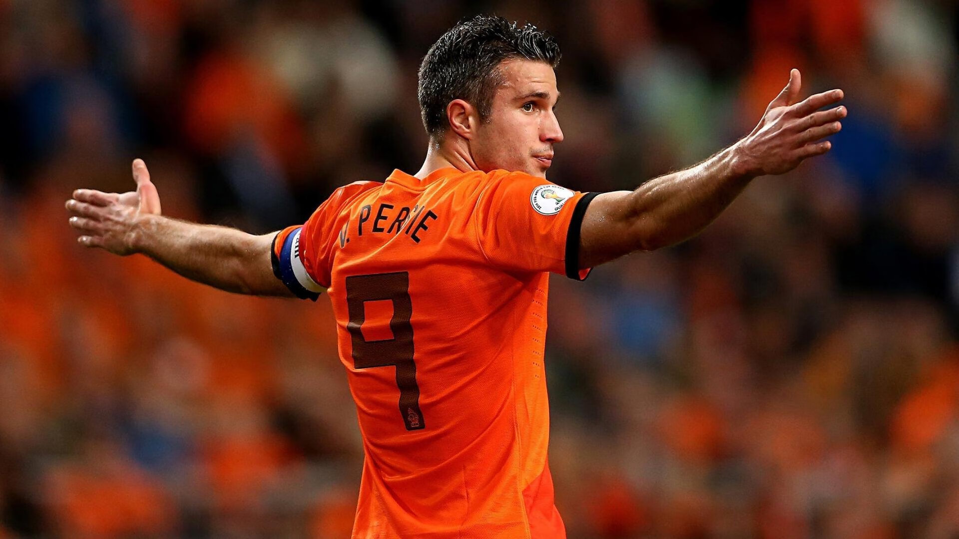 分区决赛转会风云：热刺盯上锋线强援，梅德韦杰夫或成交易筹码